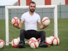 Emrah Meto�lu tak�mdan ayr�ld�