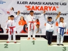 Karateciler Madalyalarla D�nd�