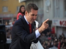 Mustafa Sar�g�l geliyor