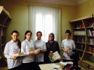 Kitap dilencisi olup kap� kap� gezdiler