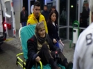 �aresiz ya�l� kad�n�n imdad�na polis yeti�ti