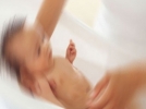 16 ya��ndaki k�z hastane tuvaletinde do�um yapt�