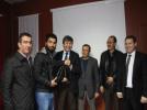 Ba�kan �zba�dan fak�lte kazanan ��rencilere hediye