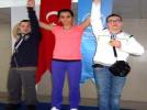 �zel sporcular�m�z madalyalarla d�nd�