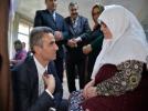 Vali�den karanfilli kutlama