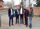 Ba�kan kap� kap� dola��p e�ya toplad�