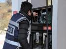 AKARYAKIT KA�AK�ILARI YAKALANDI