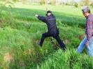 Polis tarlada bebek arad�