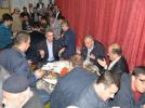 Vali Baru� mahalle iftarlar�na kat�ld�