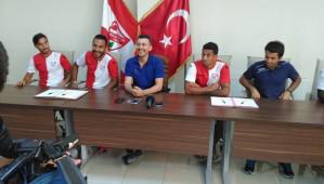 2 yerli 2 yabanc�