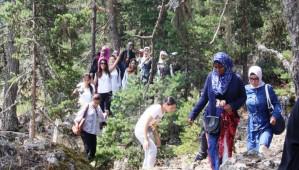 �Uluslararas� ��renciler' Seben ve G�lc�k'� gezdi