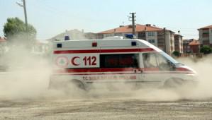 Ambulans �of�rleri tozu dumana katt�