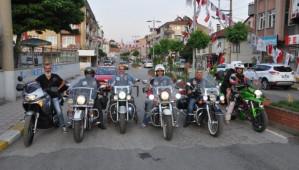 Motorsiklet tutkunlar� Mengen'de