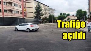 Yol trafi�e a��ld�