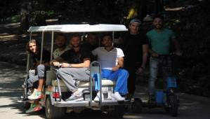 �ocuklar gibi �endiler
