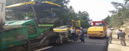 YED�G�LLER YOLU ASFALTLANIYOR