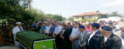 AK PART�L� S�YASET�� �SMA�L ERKAN BABASINI KAYBETT�
