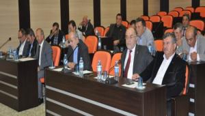 Mecliste 13 madde karara ba�land�