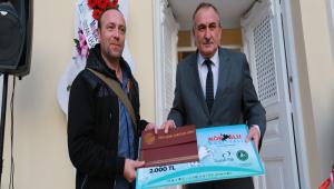 K�ro�lu ve Bolu konulu resim yar��mas�n�n kazananlar� �d�llerini ald�