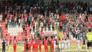 Taraftar Karab�k'e ak�yor!..