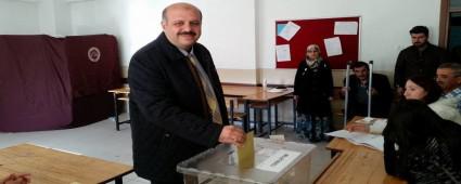 ERCO�KUN OY KULLANMAYA A�LES�YLE B�RL�KTE GELD�