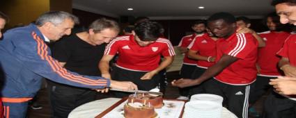 Mutlu Y�llar C�neyt Hoca