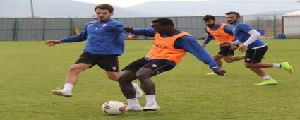 OFERE ANTRENMANDA D�KT�R�YOR