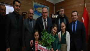 Ba�kan Y�lmaz'a s�rpriz ziyaret