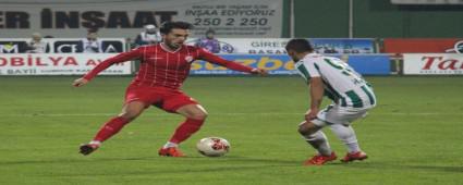Futbola yabanc� kald�lar