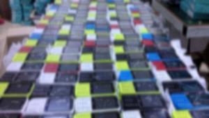 OTOMOB�LDE 76 KA�AK CEP TELEFONU ELE GE��R�LD�