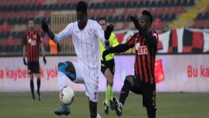 Boluspor puans�z ba�lad�: 2-0