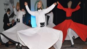 Hz. Mevlana i�in muhte�em anma