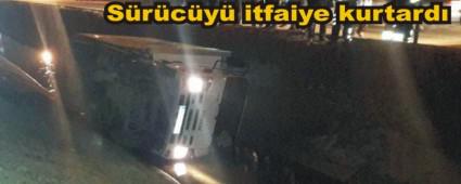 KAMYON SU KANALINA U�TU