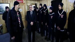 BA�KAN YILMAZ MAKEDON �ZC�LERLE BULU�TU