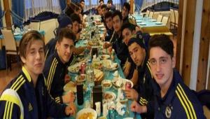 Dernek U17 Tak�m�'n� misafir etti