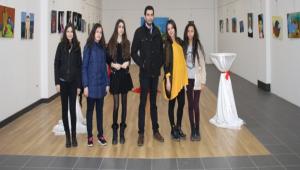 �'Nisan Koleji D�nem Sonu Sergisi HighWay'de''