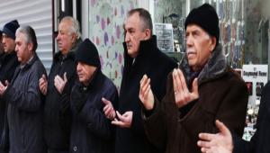 AH�L�K DUASINA BA�KAN YILMAZ DA KATILDI