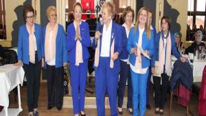 Mavi Melekler bulu�uyor