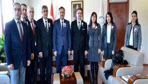 Bolu Defterdarl���'ndan Rekt�r Co�kun'a Ziyaret