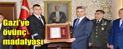 GAZ� UZMAN �AVU�'A DEVLET �V�N� MADALYASI VER�LD�