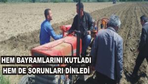HEM BAYRAMLARINI KUTLADI HEM DE SORUNLARI D�NLED�