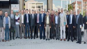 RIFAT �ZT�RK STK'LARLA B�R ARAYA GELD�