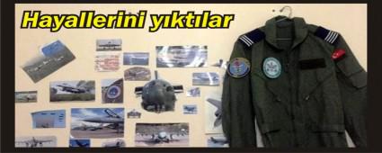 U�u� elbisesi hala ba�ucunda