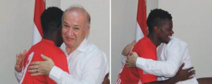 Ba�kana �yle sar�ld� ki!..