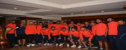 Fanatik dede deplasman ma�lar�n� ka��rm�yor