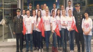 �zt�rkler cumhuriyet'i kutladi