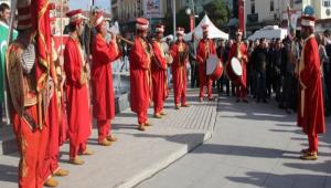 Bolu'da ter�re tepki i�in mehterli y�r�y��