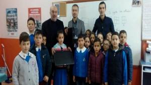 BA�KAN OKULLARIN �HT�YACI �LE �LG�LEN�YOR