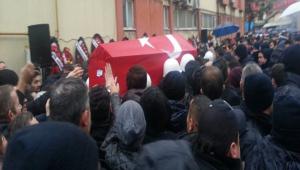 Ba�kan Yard�mc�s� A�can, �ehit polisin cenaze namaz�na kat�ld�