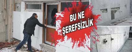 CAM�'N�N MUSLUKLARINI �ALDILAR